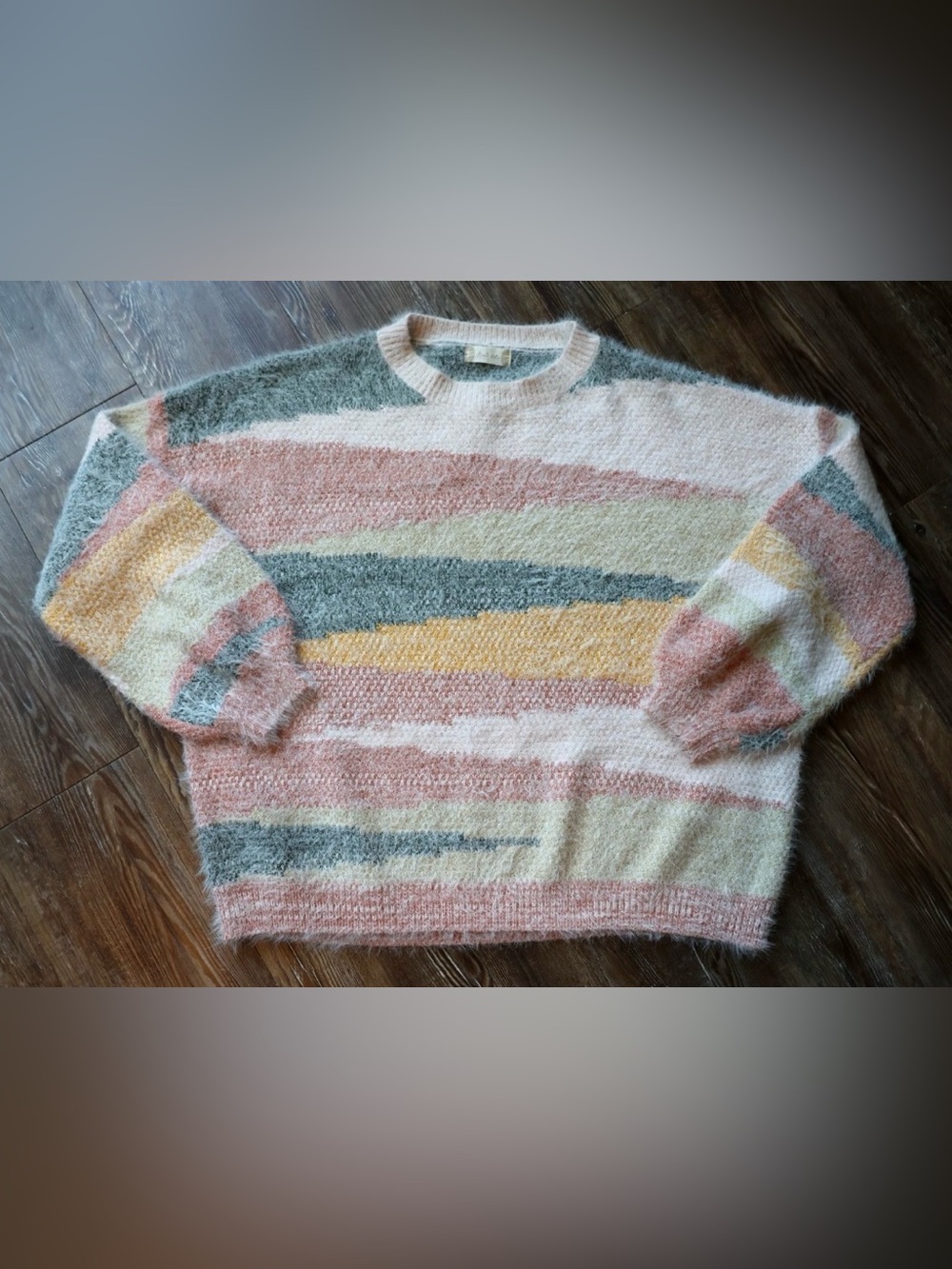 Altar'd State Soft Girl Fuzzy Colorblock Eyelash Knit Sweater Womens S Oversized